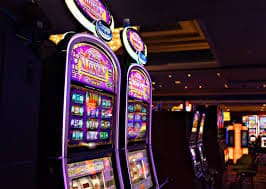 https 8090 Live Casino Baccarat Roulette MMK ဖြင့် မြန်မာကစားသမားများ ကစားနေသောမြင်ကွင်း